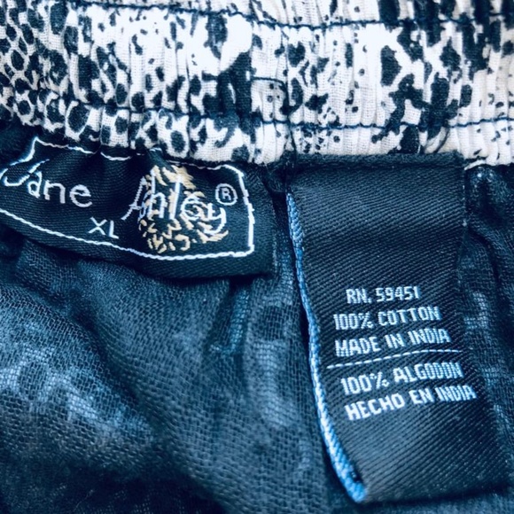 Skirt - Picture 2 of 2